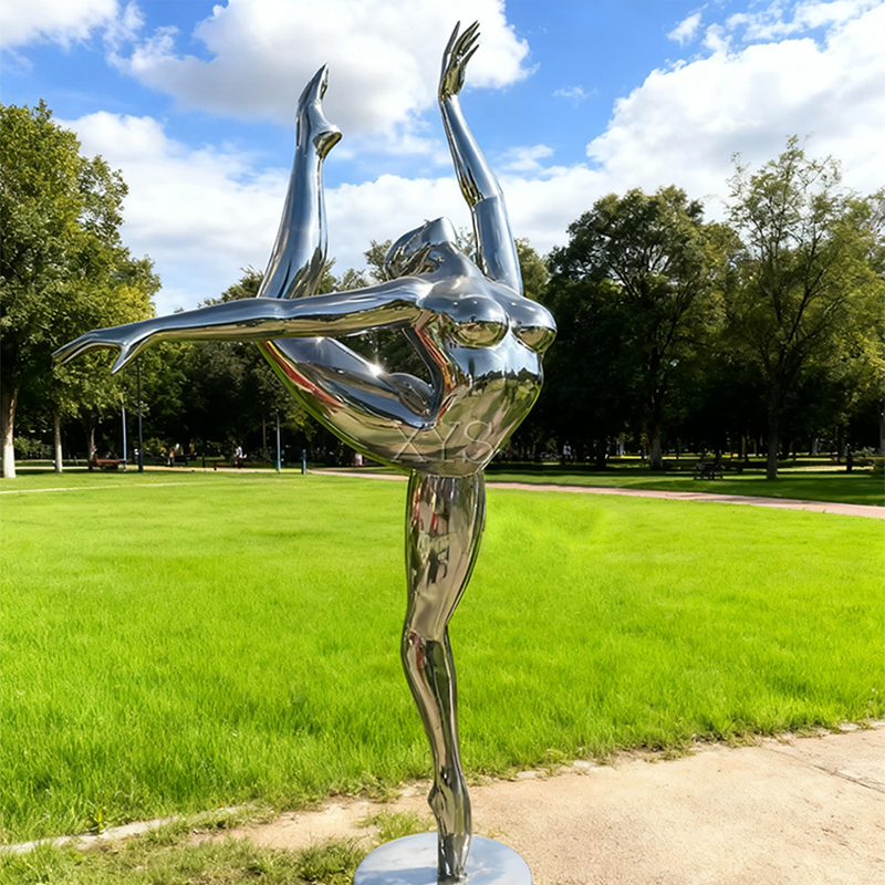 Grace in Motion Mirror táncos szobor